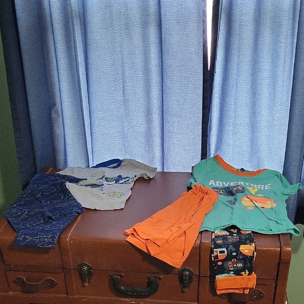 3 Piece Pajama Sets (2)